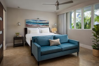 Island Village Club Level Junior Villa Suite w/ Outdoor Tranquility Soaking Tub (VJS)