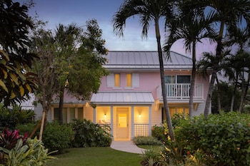 Island Village One Bedroom Butler Villa Suite w/ Balcony Tranquility Soaking Tub (VS1)