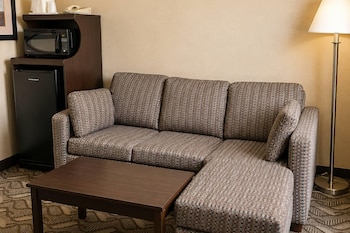 Suite, 1 Queen Bed with Sofa bed, Non Smoking