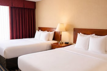 Standard Room, 2 Queen Beds, Ground Floor