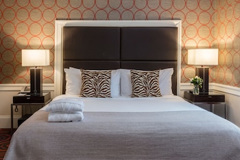 Superior Room, 1 King Bed
