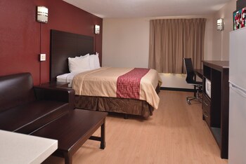 Superior Room, 1 King Bed, Non Smoking, Kitchenette