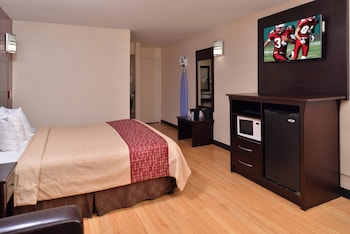 Deluxe Room, 1 King Bed, Accessible, Non Smoking