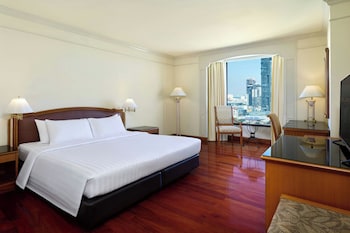 Executive Room, 1 King Bed, River View