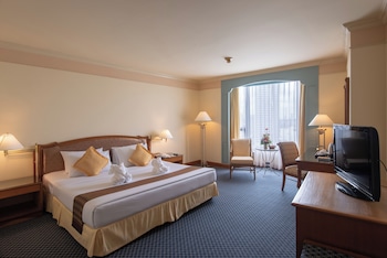 Deluxe Room, 1 King Bed, River View