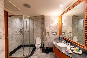 Premier Room, 1 King Bed, River View