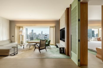 Club Suite, 1 King Bed, Park View (High Floor, Club Access)