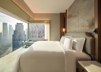 Duplex Suite 1 King, High Floor, Park View, Club Access