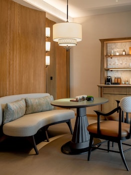 Club Suite, 1 King Bed, Park View (High Floor, Club Access)