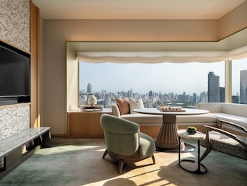 Duplex Suite 1 King, High Floor, Park View, Club Access