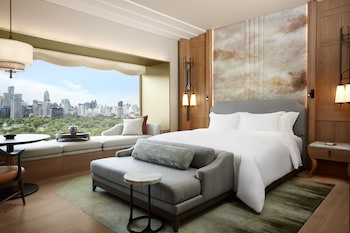 Deluxe Room, 1 King Bed, Park View