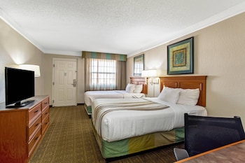 Deluxe Room, 2 Queen Beds, Non Smoking