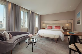 Deluxe Room with internal view