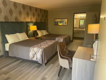 Standard Room, 2 Double Beds, Non Smoking, Refrigerator