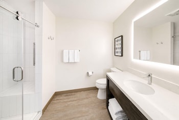 Family Room, Multiple Beds, Microwave