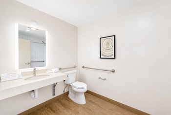 Room, 1 Bedroom, Accessible, Bathtub (Mobility & Hearing)