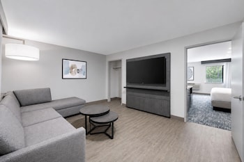 Family Room, Multiple Beds, Microwave