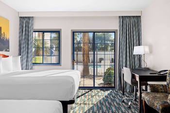 Room, 2 Queen Beds, Non Smoking, Poolside