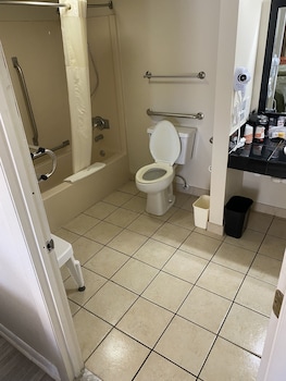 Room, 2 Queen Beds, Accessible, Non Smoking
