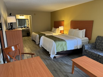 Standard Room, 2 Queen Beds, Non Smoking