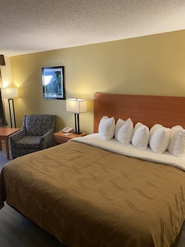 Standard Room, 1 King Bed, Non Smoking
