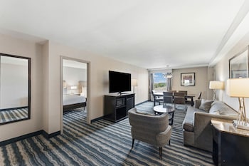Premium Suite, 2 Double Beds, Microwave