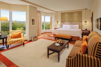 Executive Room, 1 King Bed, Executive Level