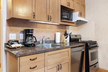 Deluxe Condo, 1 Bedroom (Loft)
