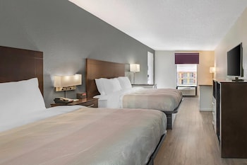 Standard Room, Multiple Beds, Non Smoking