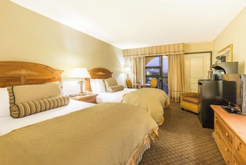 Room, 2 Queen Beds, Non Smoking, Balcony