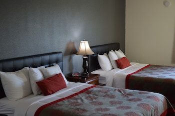 Room, 2 Queen Beds, Non Smoking, Garden View