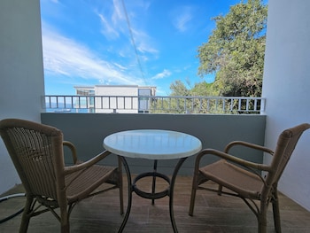 Family Suite, 2 Bedrooms, Balcony, Partial Sea View