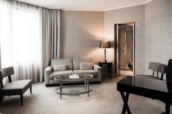 Suite, 1 Bedroom, City View