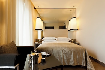 Deluxe Double Room, City View