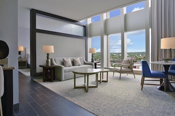 Junior Suite, 1 King Bed with Sofa bed, Microwave