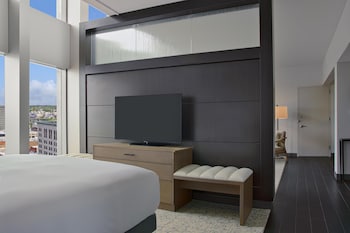 Junior Suite, 1 King Bed with Sofa bed, Microwave