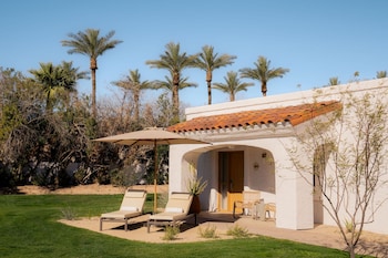 Room (Canyon Casita)