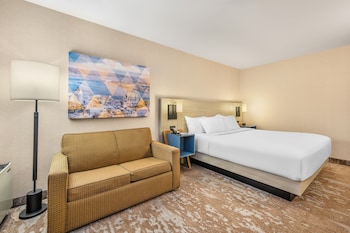 Room, 1 King Bed with Sofa bed, Non Smoking (Upgrade)