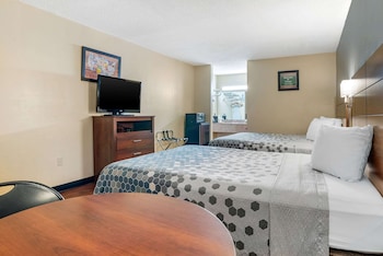 Standard Room, 2 Queen Beds, Non Smoking