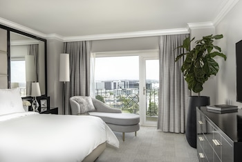 Grand Suite, Balcony (Doheny)