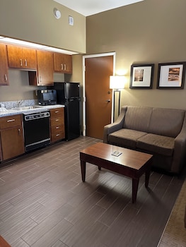 Room, 2 Queen Beds, Non Smoking, Kitchenette