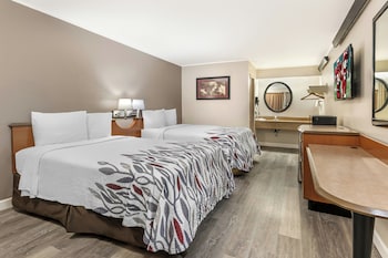Deluxe Room, 2 Double Beds (Smoke Free)