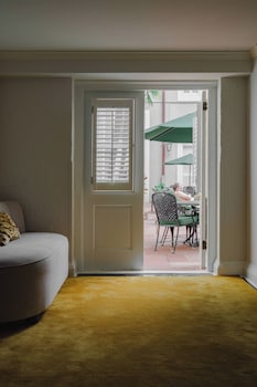 Deluxe Room, Multiple Beds (Grande Poolside Courtyard Two Queens)