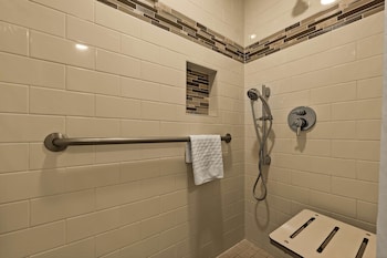 Standard Room, 2 Double Beds, Accessible, Refrigerator & Microwave (Pet Friendly)