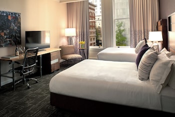 Room, 2 Queen Beds, City View