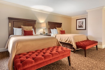 Deluxe Room, 2 Double Beds, Accessible (Roll in Shower)
