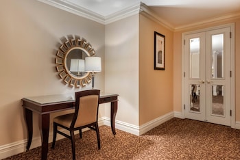 Deluxe Room, 2 Double Beds, Accessible