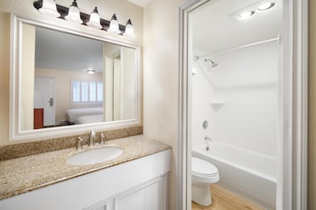 Standard Room, 2 Double Beds, Non Smoking, Refrigerator & Microwave