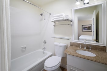 Suite, 1 King Bed, Non Smoking, Refrigerator & Microwave (with Sofabed)