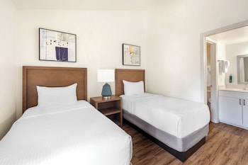 Condo, 2 Bedrooms, Kitchen
